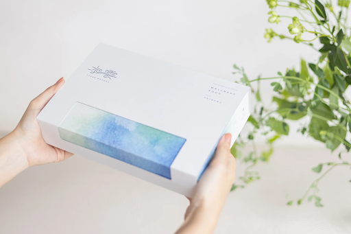 ギフトを渡すイメージ